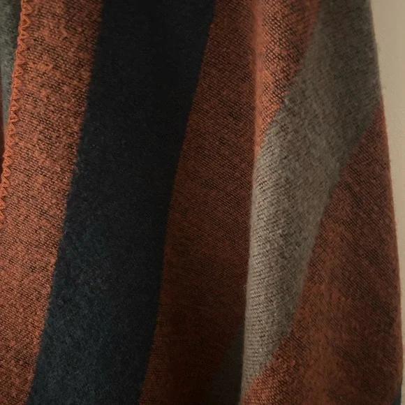 BB Dakota Brown and Gray Colorblock Poncho - Picture 6 of 14